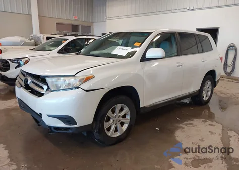 2012 Toyota Highlander Base V6 из США, поврежденный, VIN 5TDBK3EH6CS167127
